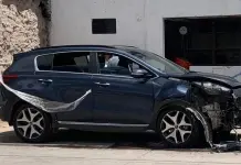 Aparatoso choque en la colonia Los Ángeles Aparatoso choque en la colonia Los Ángeles