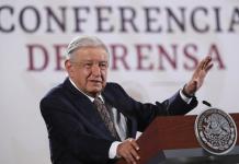 AMLO da banderazo a Dos Bocas