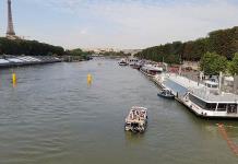 Río Sena recibe pruebas de Triatlón pese a contaminación en sus aguas