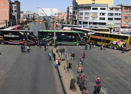 Bloqueos y huelgas paralizan Bolivia