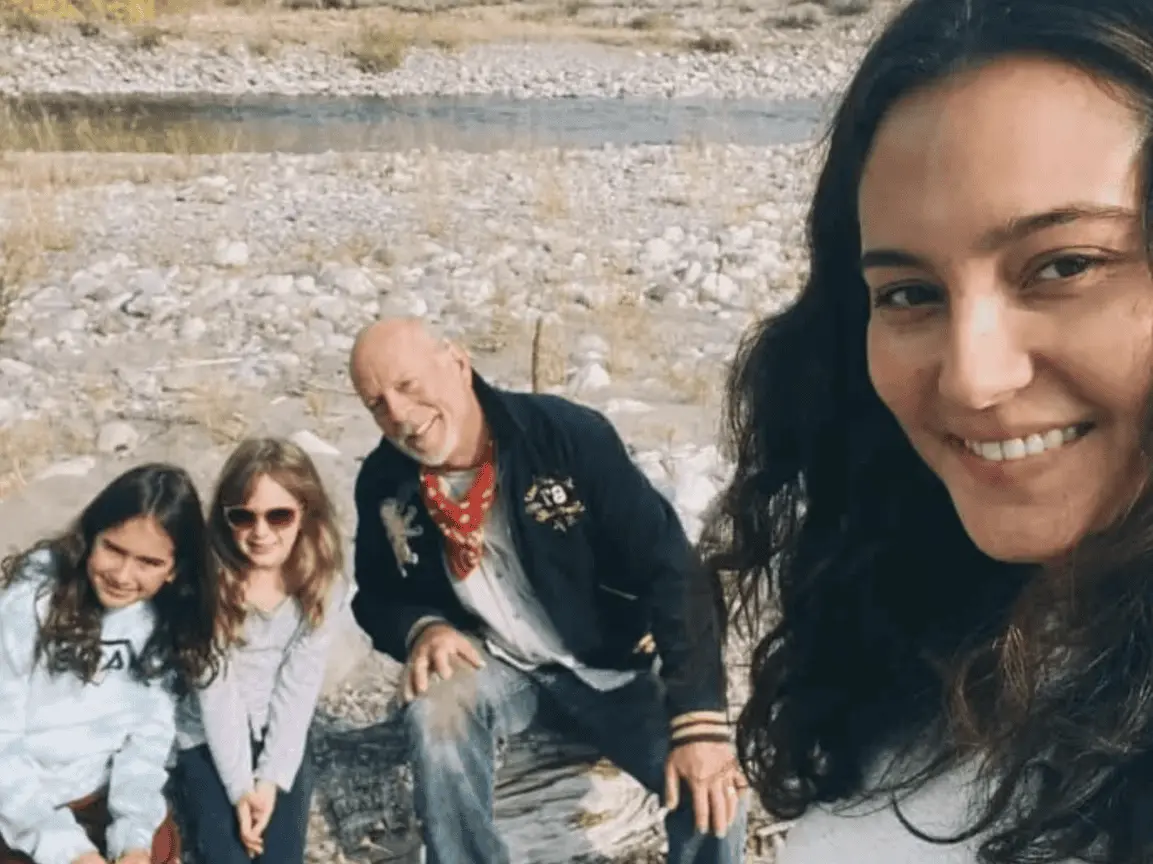 Esposa de Bruce Willis responde a críticas