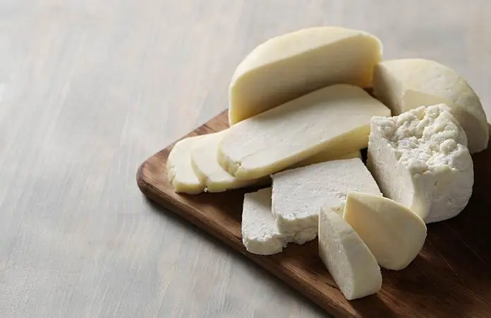 Profeco revela marcas de queso que incumplen normas