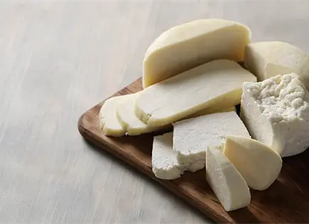 Profeco revela marcas de queso que incumplen normas Profeco revela marcas de queso que incumplen normas