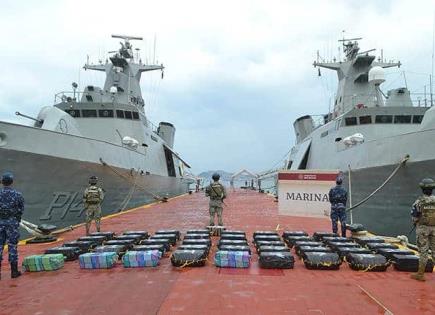 Localizan en el mar costales con cocaína