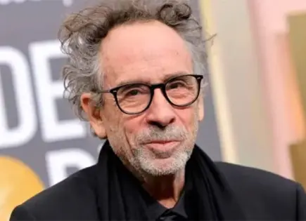 Tim Burton inaugura exposición en Ciudad de México