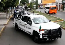 ¡Increíble! Delincuentes despojan a patrulla de la GN y se escapan