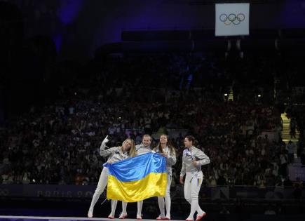 Ucrania conquista oro histórico en esgrima femenina en los Juegos de París