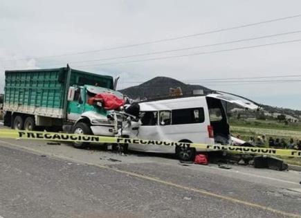 Accidente en Puebla deja nueve muertos y 12 heridos