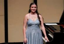 María Hanneman Vera, talentosa pianista, logra un premio en el Concurso Internacional de Música Medici.