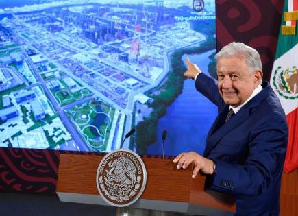 Andrés Manuel López Obrador anuncia aumento en producción de gasolina