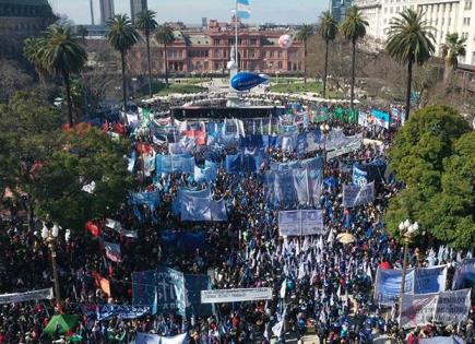 Argentinos piden trabajo 