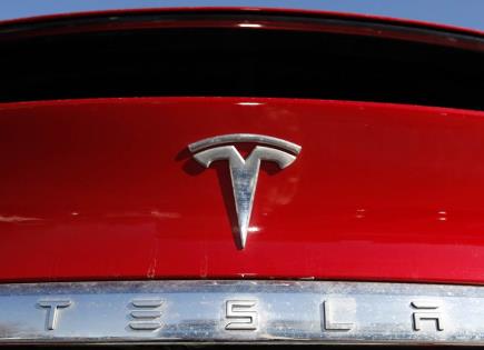 Tesla llama a revisión a 1.68 millones de autos en China por actualización de software