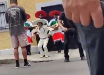 Bruno Mars pasea en la CDMX vestido de mariachi