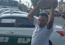 Taxistas involucrados en ri&ntilde;a desde&ntilde;an comparecencia