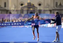 Sifan Hassan triunfa en el marat&oacute;n femenino de Par&iacute;s