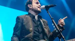 Aleks Syntek conquista el Auditorio Nacional