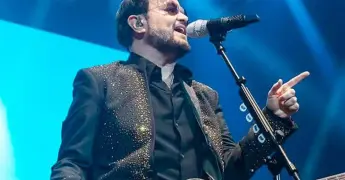 En medio de sus problemas legales, Aleks Syntek reaparece en redes