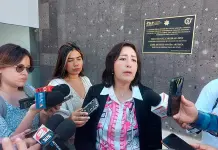 Comienza cacer&iacute;a de unidades de Uber