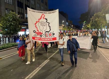 Marcha de trabajadores en Ciudad de México