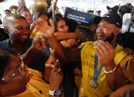 Medallistas olímpicos de Colombia reciben cálida bienvenida en Cali