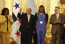 Recepción del presidente de Panamá a medallista olímpica Recepción del presidente de Panamá a medallista olímpica