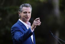 Gavin Newsom aprueba leyes para combatir el robo en tiendas