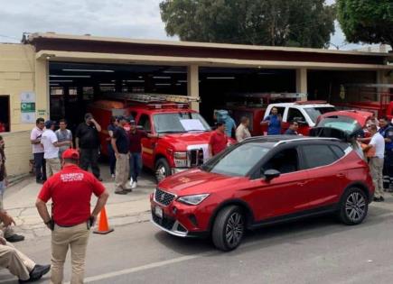 Plantea Galindo municipalizar al Cuerpo de Bomberos