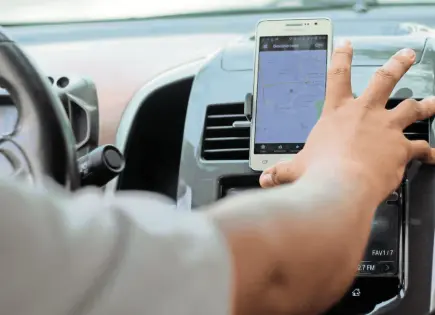 Uber, inDrive y otras no podrán operar en la Fenapo: SCT