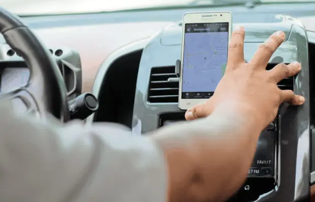 &iquest;Es legal poner una c&aacute;mara en tu auto?