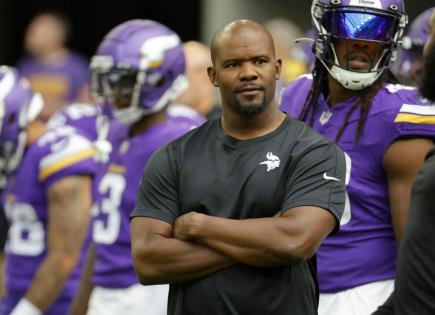 Entrenador de los Dolphins: Brian Flores y su liderazgo con los jugadores