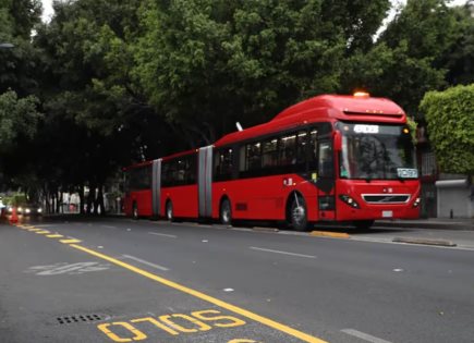 10 Personas Lesionadas en Accidente de Metrobús en Insurgentes Norte