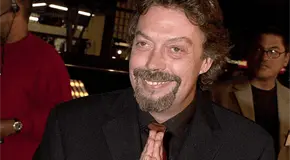 Muere Tim Curry, el perturbador Pennywise de It