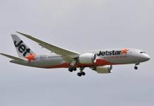 Hombre detenido por incidente en avión en Melbourne