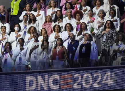 Mujeres de blanco en la Convención Nacional Demócrata