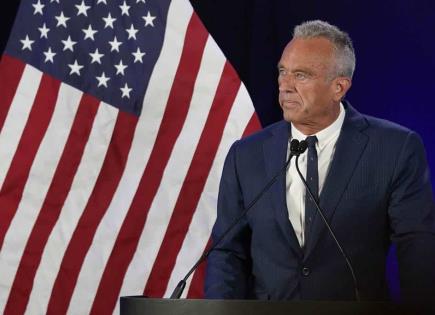 Robert F. Kennedy Jr. suspende campaña y respalda a Trump