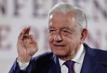 López Obrador pide que expresidente Peña Nieto declare sobre Ayotzinapa si hay elementos