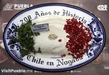 Chef mexicano celebra la tradición del chile en nogada