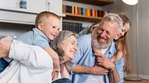 Tres fechas para honrar a los abuelos en M&eacute;xico