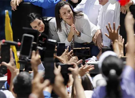 Machado llama a "tomar el poder" en Venezuela Machado llama a "tomar el poder" en Venezuela