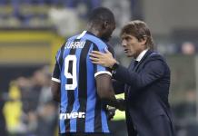 Romelu Lukaku llega a Napoli para cerrar traspaso con Conte