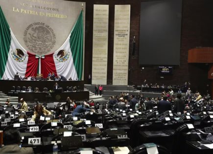 Enfrentamiento entre diputados del PVEM y PAN por transferencia a Morena