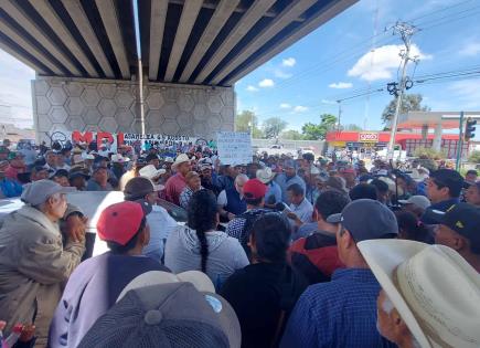 Agricultores de Mexquitic bloquean carretera a Zacatecas