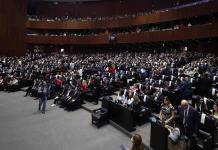 Jueces ordenan a diputados suspender discusión de reforma judicial