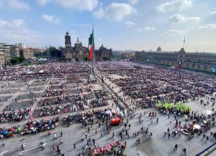 Preparativos en Zócalo CDMX para último informe de AMLO