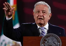 AMLO se opone a plasmar su frase en el Congreso de Oaxaca