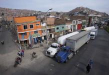 Protesta de transportistas de carga en Colombia por alza del diésel