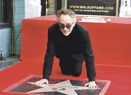 Tim Burton recibe su estrella en Hollywood