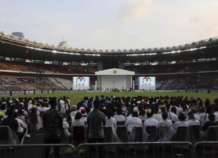 Emotiva misa del papa Francisco en Yakarta