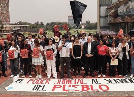 Estudiantes buscan diálogo por reforma judicial en México