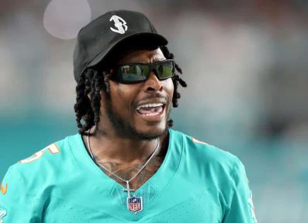 Jalen Ramsey firma millonario contrato con los Dolphins de Miami